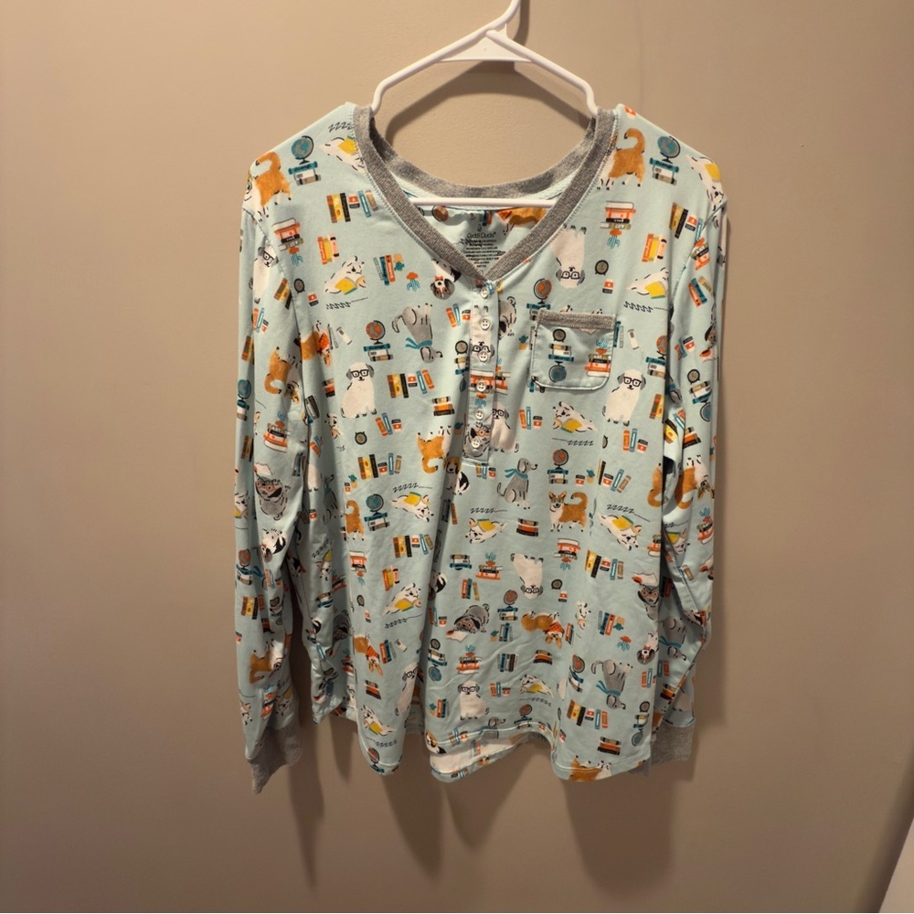 EUC- Cuddl Duds Pajamas White Set. Cozy Henley Top and Banded Bottoms (Dogs)